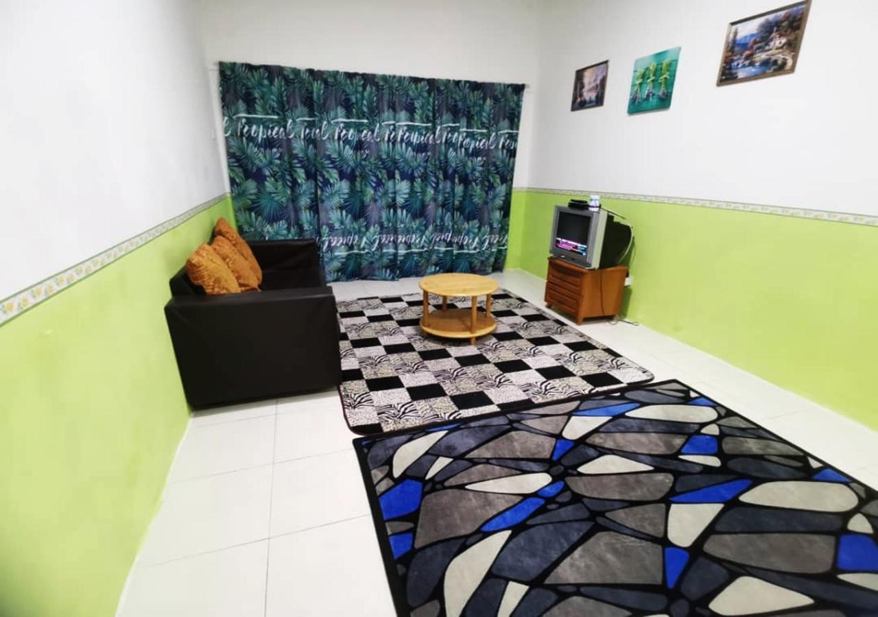 Homestay Cameron Highlands Mikayla Exterior photo